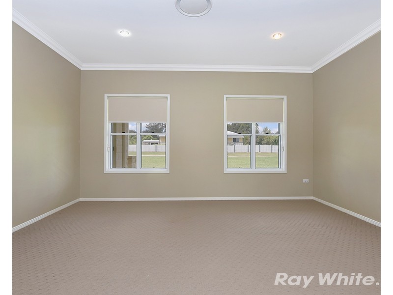 18 Bass Street, Cabarlah QLD 4352