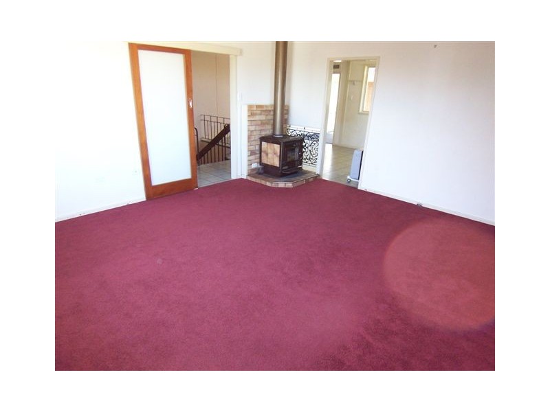 11 Peak Street, Harristown QLD 4350