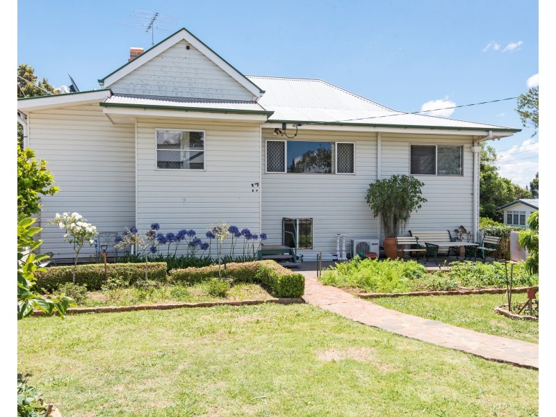 17 Webb Street, Rangeville QLD 4350