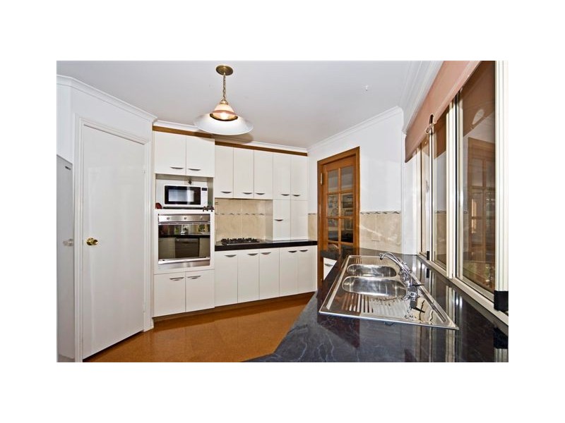 10 Griinke Drive, Middle Ridge QLD 4350