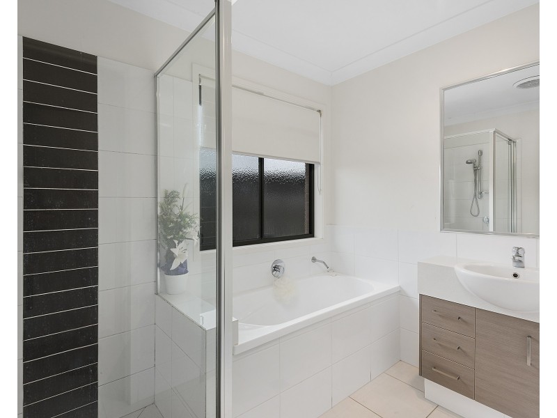 37 Murray Street, Oakey QLD 4401