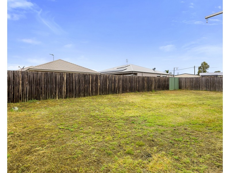 37 Murray Street, Oakey QLD 4401