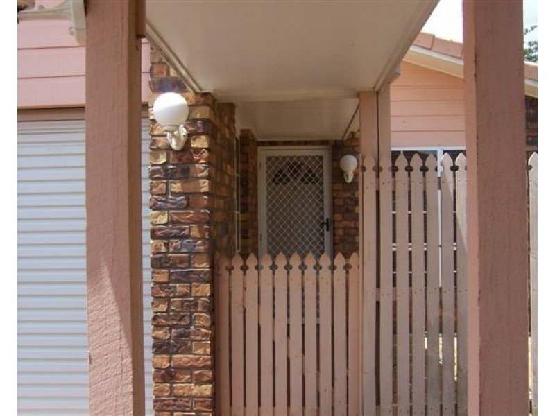 4/4-6 Crosby Street, Darling Heights QLD 4350