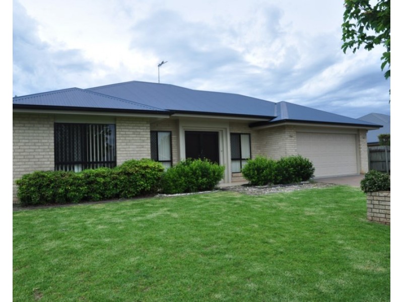 10 McClymont Drive, Rangeville QLD 4350