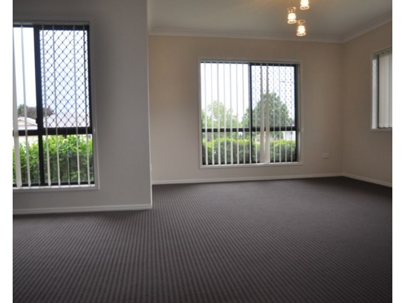 10 McClymont Drive, Rangeville QLD 4350