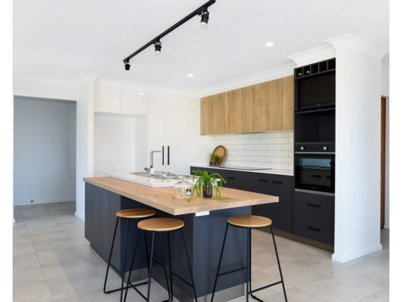 28 Graves Drive, Kearneys Spring QLD 4350