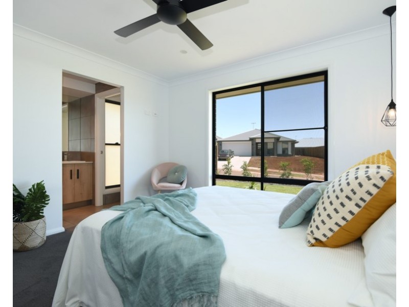 28 Graves Drive, Kearneys Spring QLD 4350