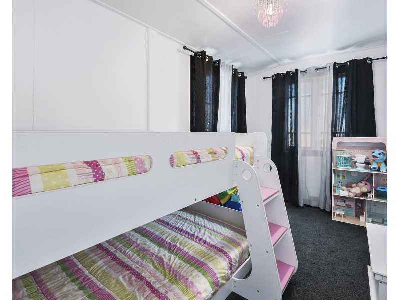 5 Makepeace Street, Rockville QLD 4350