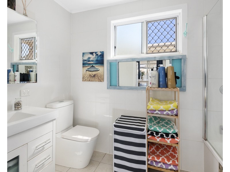 5 Makepeace Street, Rockville QLD 4350