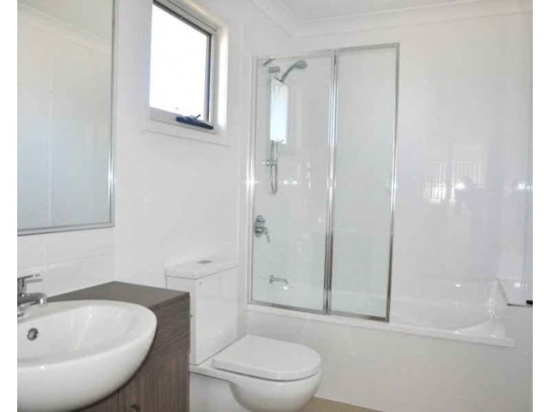 6/227 Nelson Street, Kearneys Spring QLD 4350