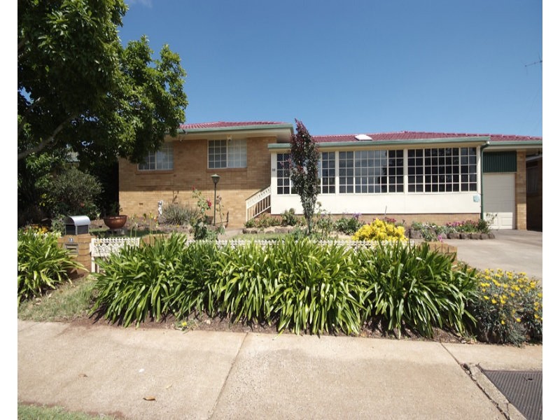 83 Drayton Road, Harristown QLD 4350