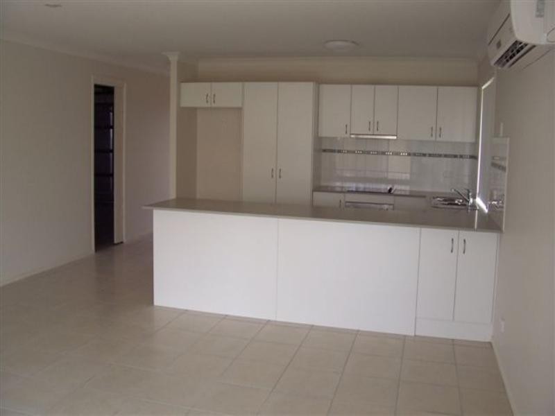 676 Greenwattle Street, Glenvale QLD 4350