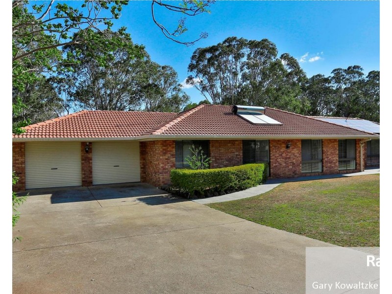 8 Dippel Street, Middle Ridge QLD 4350