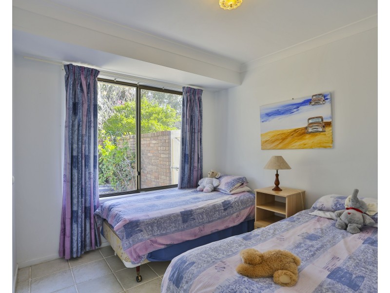 8 Dippel Street, Middle Ridge QLD 4350