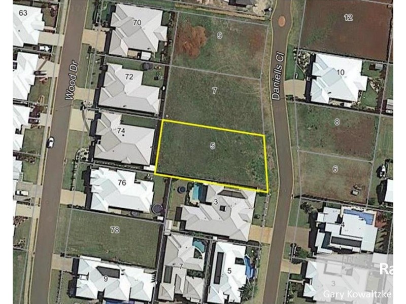 5 Daniells Close, Middle Ridge QLD 4350