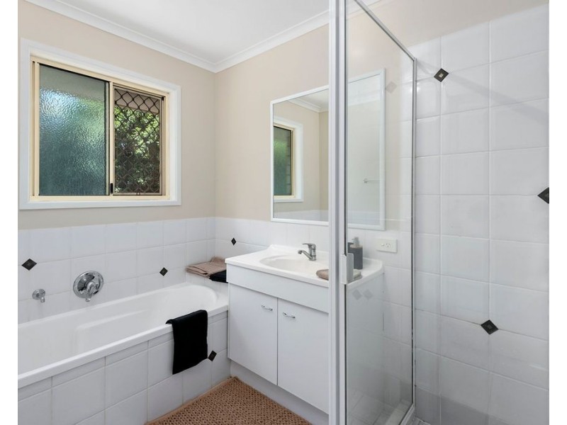 5 Lawmere Court, Kingsthorpe QLD 4400
