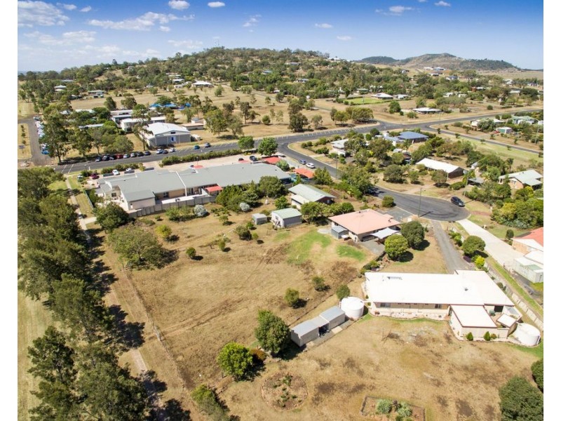 5 Lawmere Court, Kingsthorpe QLD 4400
