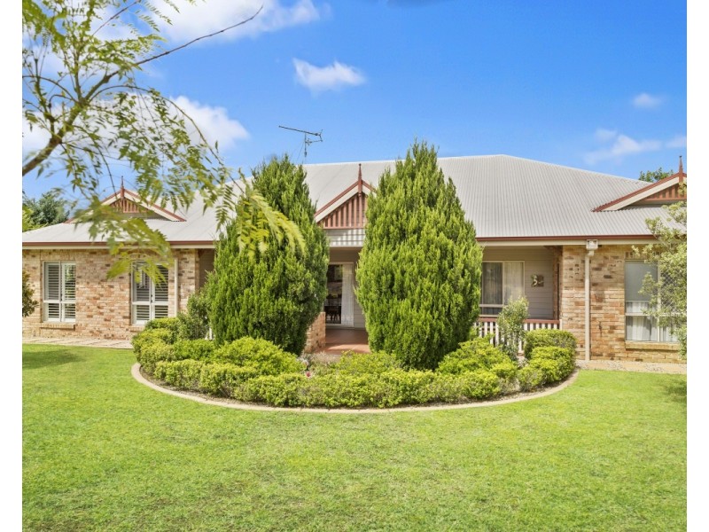 7 McLachlan Drive, Highfields QLD 4352
