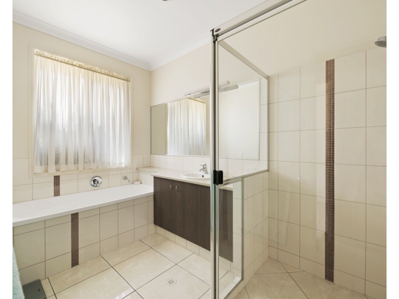 7 McLachlan Drive, Highfields QLD 4352