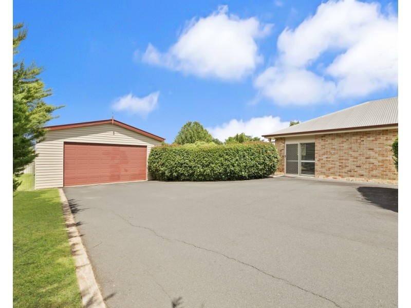 7 McLachlan Drive, Highfields QLD 4352