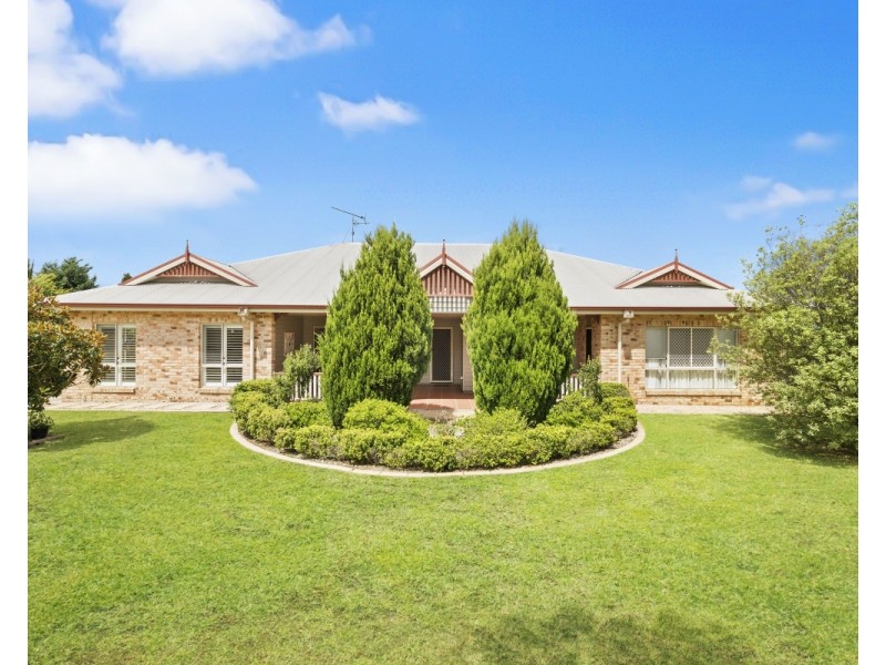 7 McLachlan Drive, Highfields QLD 4352