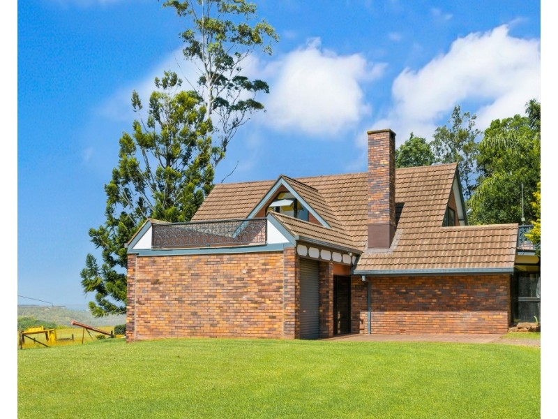 8 Bradys Road, Highfields QLD 4352