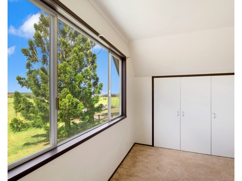 8 Bradys Road, Highfields QLD 4352