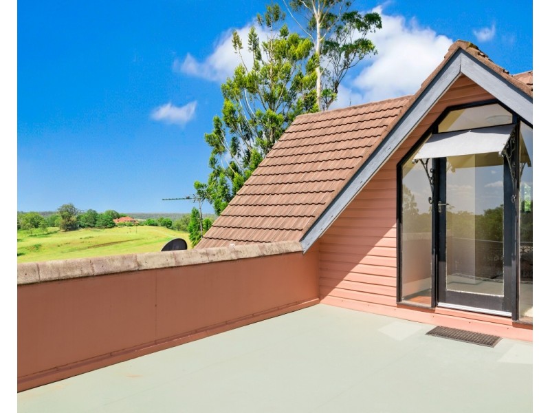 8 Bradys Road, Highfields QLD 4352