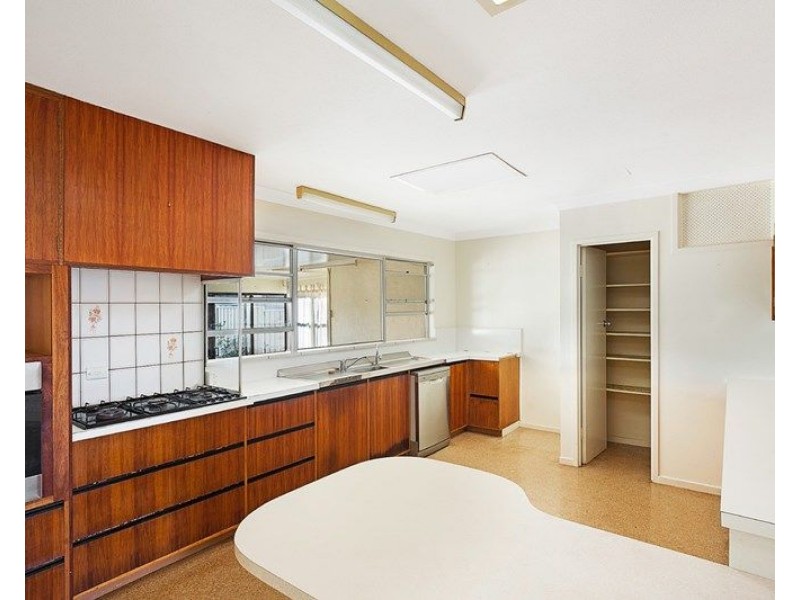 7 Homestead Avenue, Harristown QLD 4350