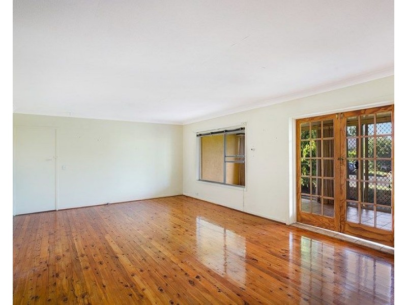 7 Homestead Avenue, Harristown QLD 4350