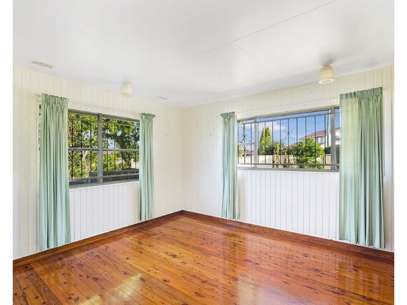 7 Homestead Avenue, Harristown QLD 4350