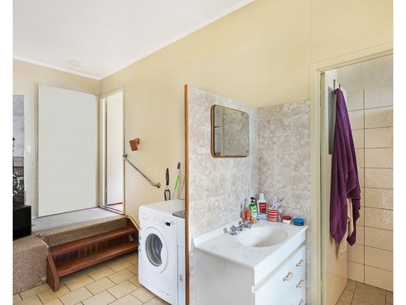 7 Homestead Avenue, Harristown QLD 4350