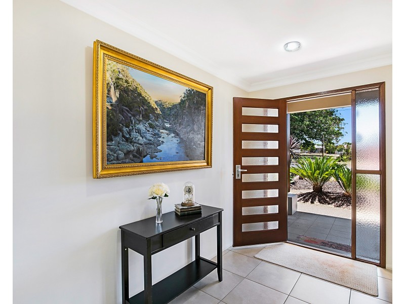 322 Ramsay Street, Middle Ridge QLD 4350