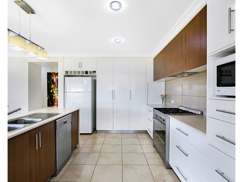 322 Ramsay Street, Middle Ridge QLD 4350