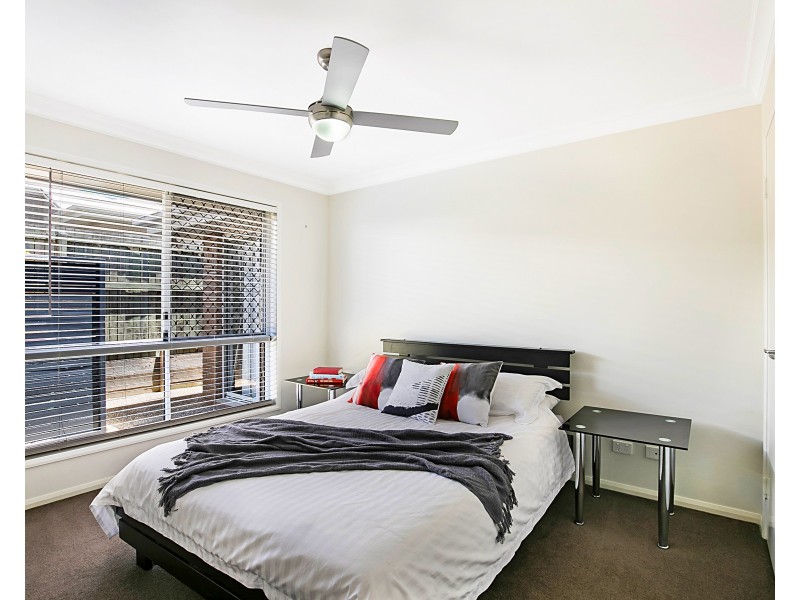 322 Ramsay Street, Middle Ridge QLD 4350