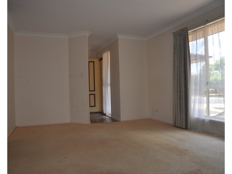 8 Pixie Drive, Kearneys Spring QLD 4350