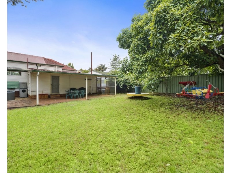 14 Beirne Street, South Toowoomba QLD 4350
