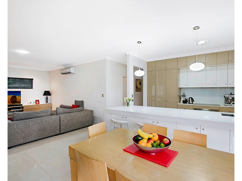 16 Glen Eagles Drive, Middle Ridge QLD 4350