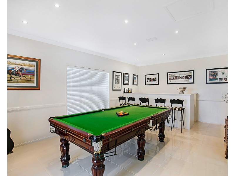 16 Glen Eagles Drive, Middle Ridge QLD 4350