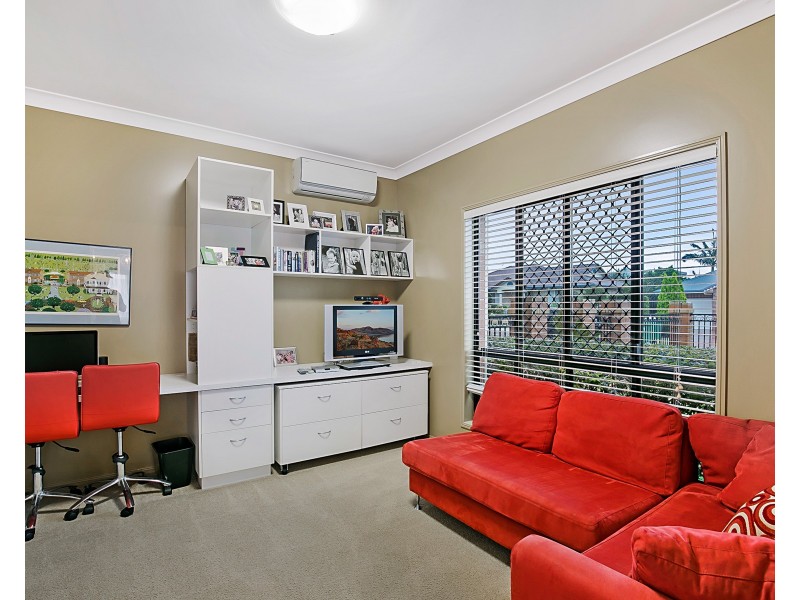 16 Glen Eagles Drive, Middle Ridge QLD 4350