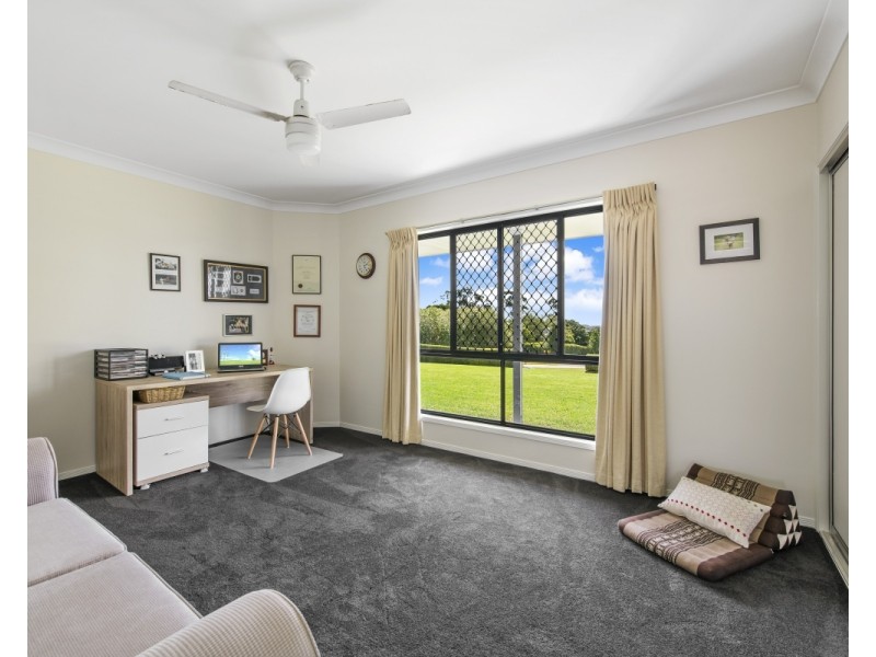 6 Schulz Street, Highfields QLD 4352