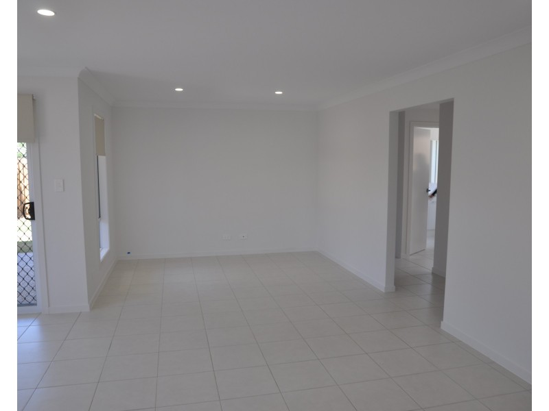 14 McInnes Crescent, Glenvale QLD 4350