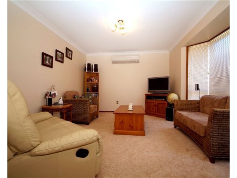 9 Stoneyhurst Court, Glenvale QLD 4350