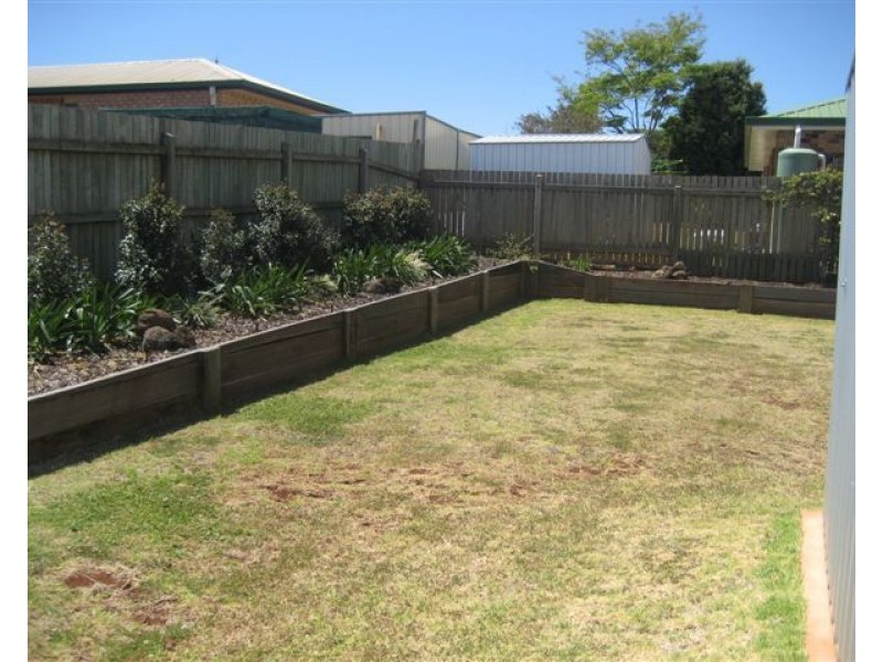 9 Stoneyhurst Court, Glenvale QLD 4350