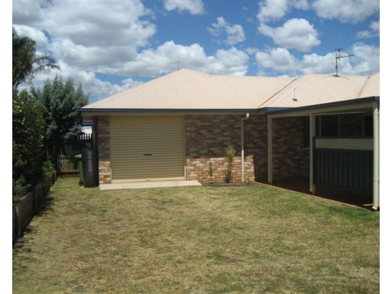 9 Stoneyhurst Court, Glenvale QLD 4350