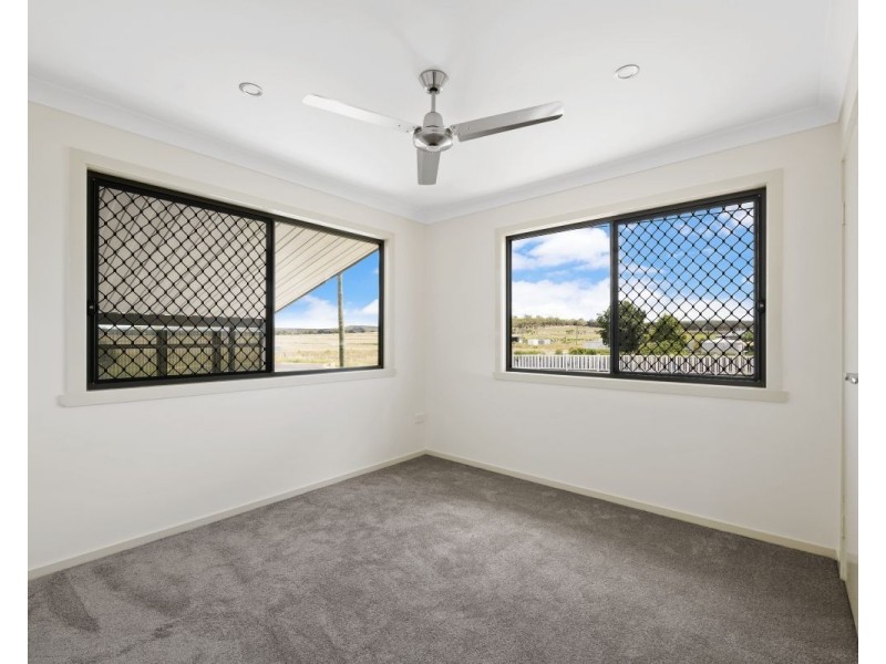 25 Murton Street, Nobby QLD 4360