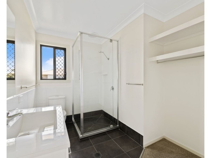 25 Murton Street, Nobby QLD 4360