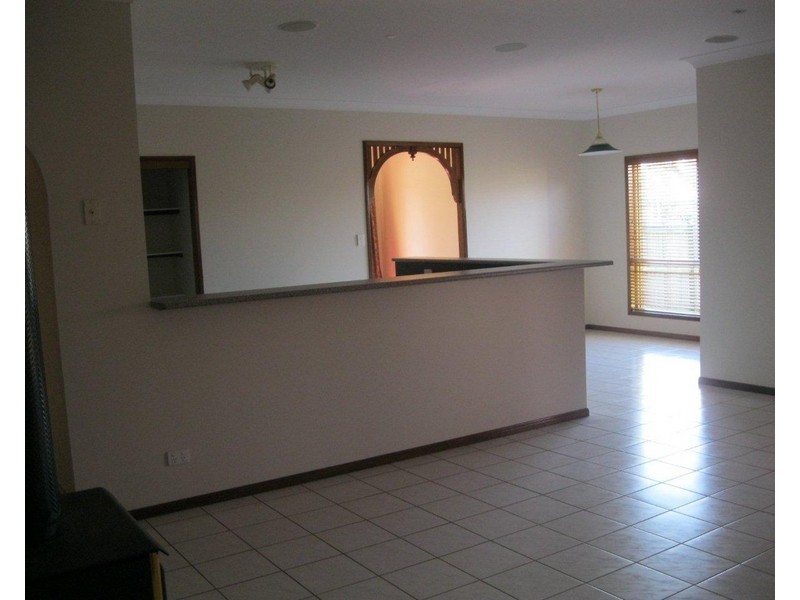 54 Bouganvillea Drive, Middle Ridge QLD 4350