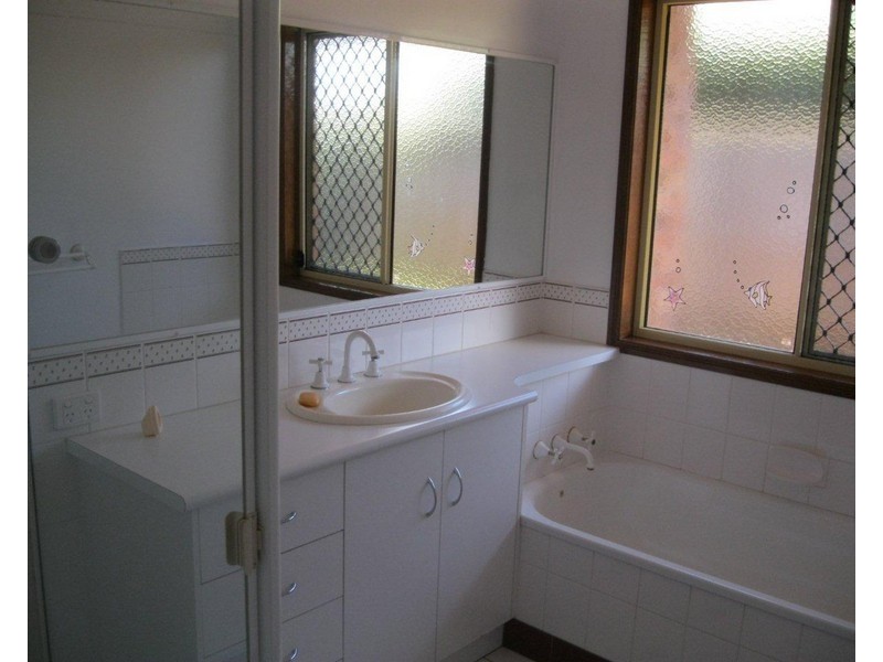 54 Bouganvillea Drive, Middle Ridge QLD 4350