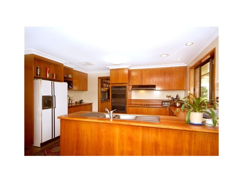 7 Golf Course Drive, Middle Ridge QLD 4350